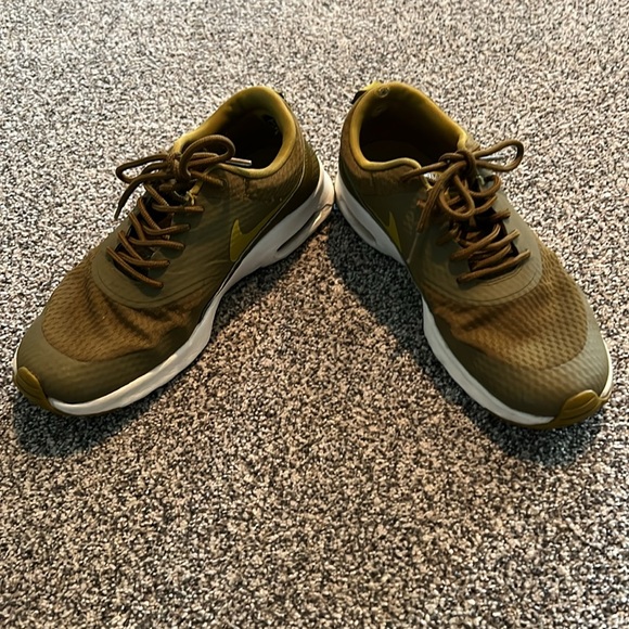 Women’s Nike Air Max Thea - Picture 6 of 9